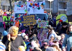 Rosenmontag In Jena Farbe Und Frohsinn Erlebte Winzerla 17